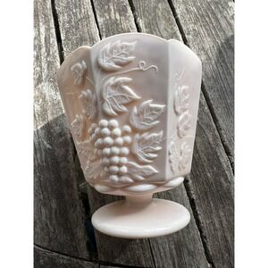 Vintage Napco Ceramics Shell Pink Milk Glass Pedestal Vase #2250 Cleveland OH